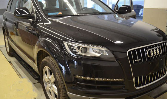 Audi Q7 Anti Pinch Power Running Boards with Automatic Deployment